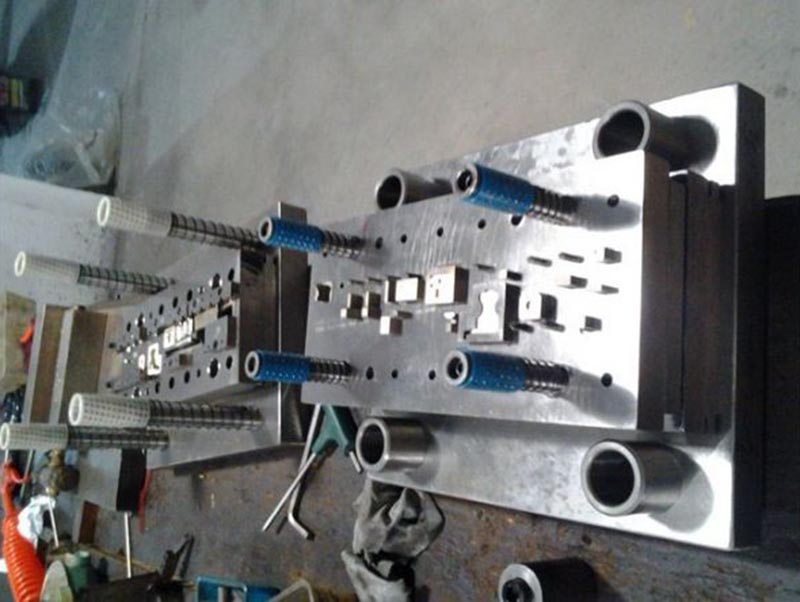 西湖模具制造-12